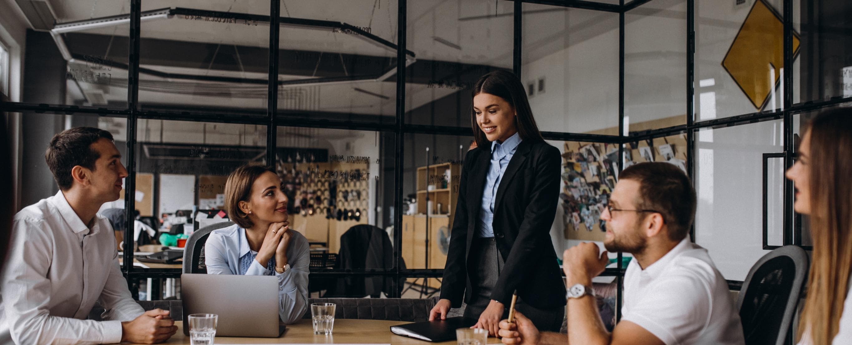 Colegas de trabalho em uma reunião